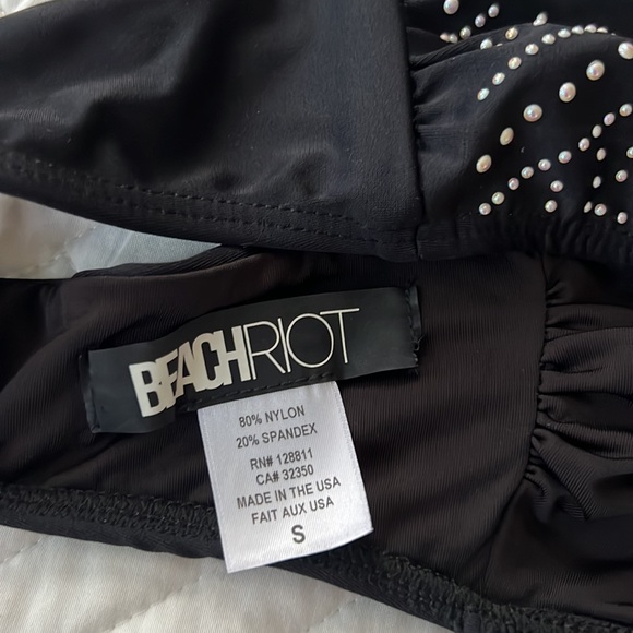New BEACH RIOT Kelsey embellished strapless bandeau swim bikini top black size S - Picture 7 of 7